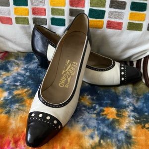 Vintage Salvatore Ferragamo Italian Wing Tip Heels